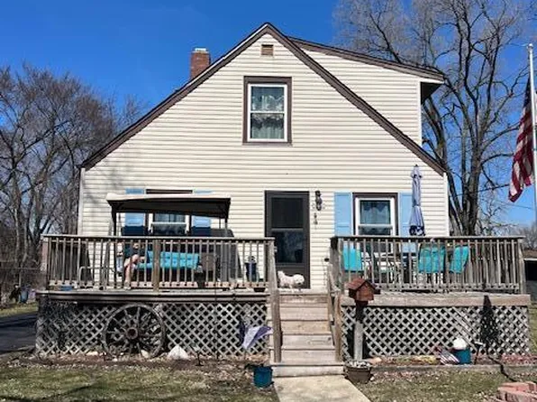 2447 81st St, Highland, IN 46322