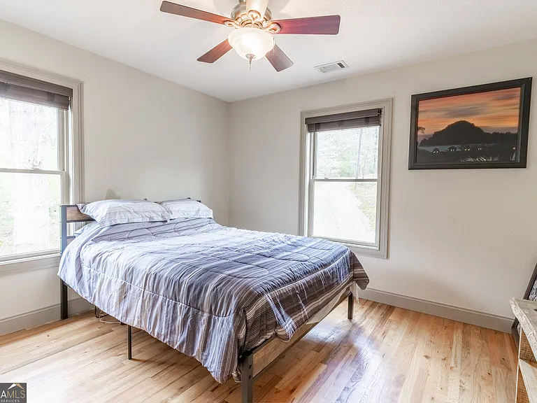 597 Meadow Brook Ln — Photo 31