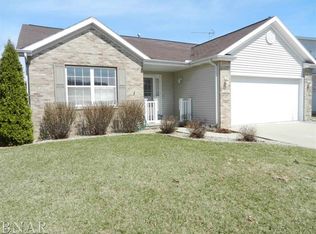 2714 Gill St, Bloomington, IL
