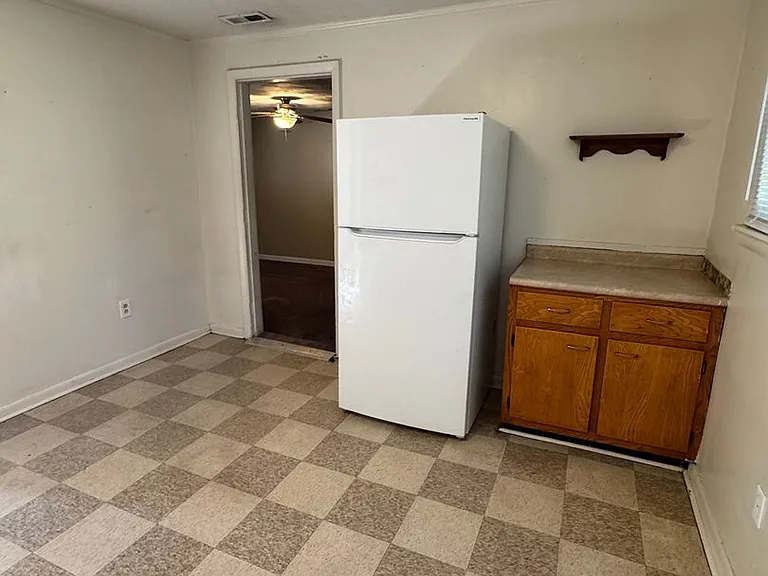 221 Remus Ln — Photo 5