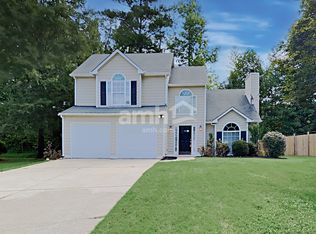 2656 Lake Park Bnd, Acworth, GA 30101
