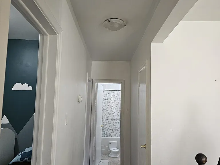 3242 Lawrence Ave E — Photo 16