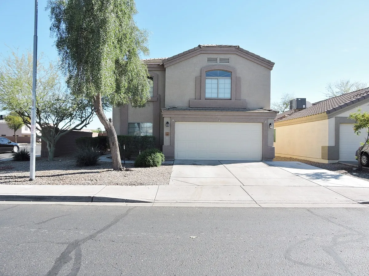 Building Photo - 13007 W Mandalay Ln