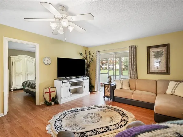 1929 SW Palm City Rd APT 15-B, Stuart, FL 34994