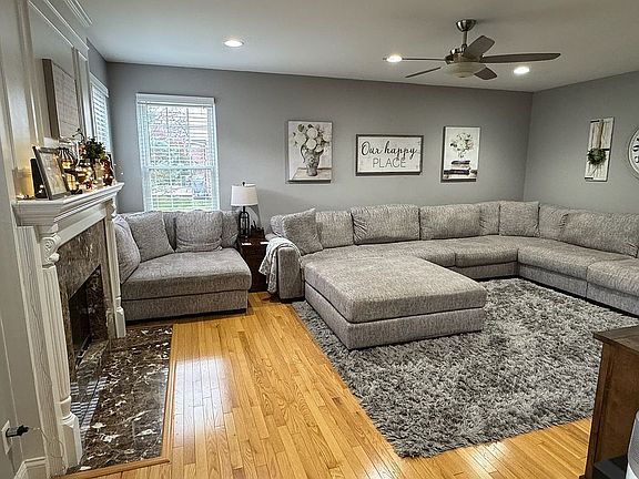 5th image of 48805 Rockefeller Dr