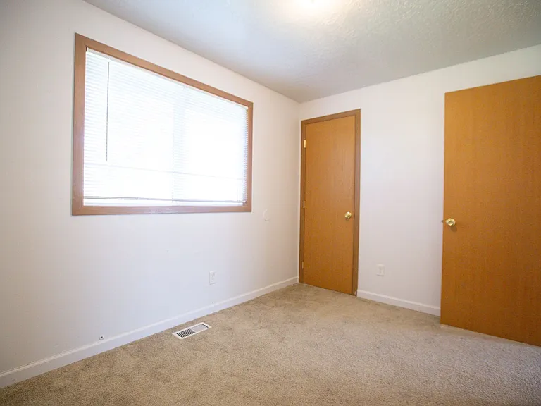 375 Sycamore Ave — Photo 10