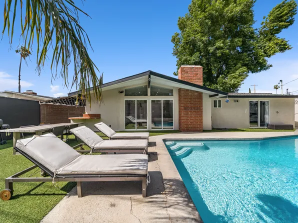 20308 Mobile St, Winnetka, CA 91306