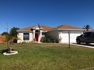 985 SE Brookedge Ave, Port Saint Lucie, FL 34983
