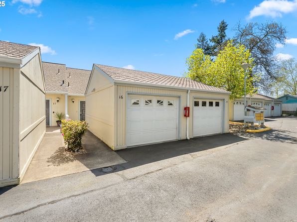 16 NW Mountain View Dr, Roseburg, OR 97471