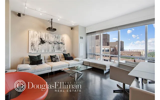 Rented by Douglas Elliman | media 28