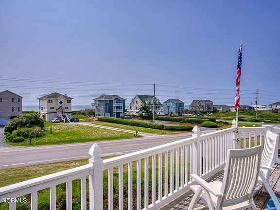 3rd image of 102 Heron Cay Court