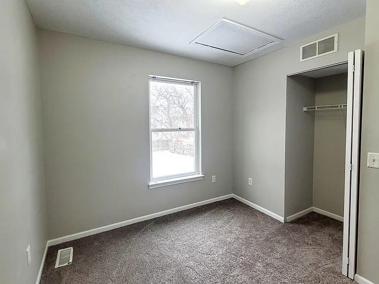 Second upstairs bedroom - 3 of 5 total