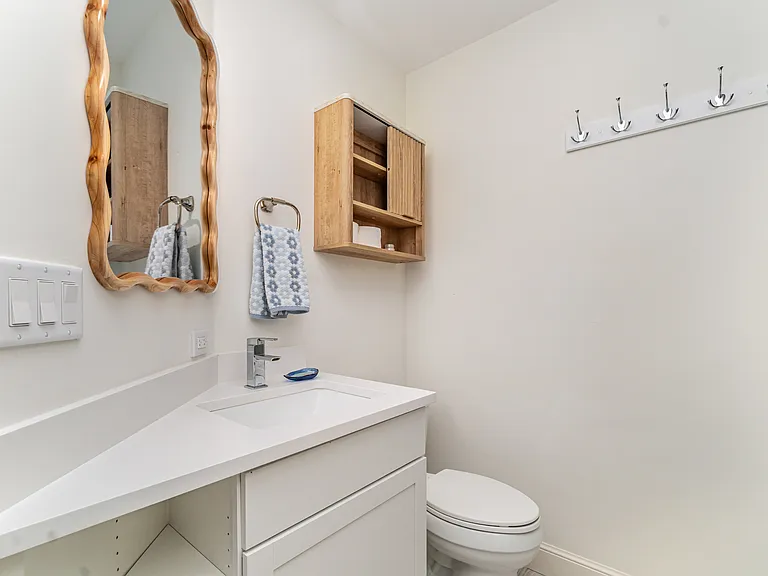 473 12th Ave S #B11 — Photo 11