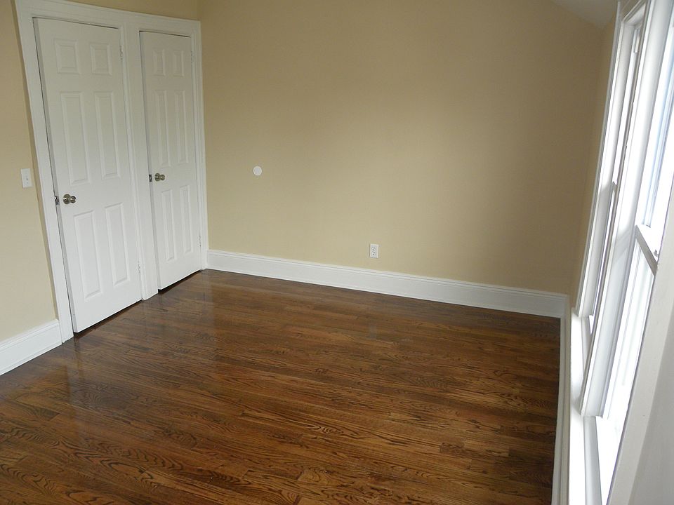 2nd image of 22711 146th Ave
