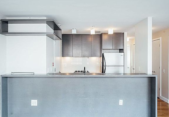 3rd image of 234 Greene Ave APT 4R