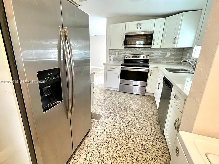7141 Wilson St — Photo 8