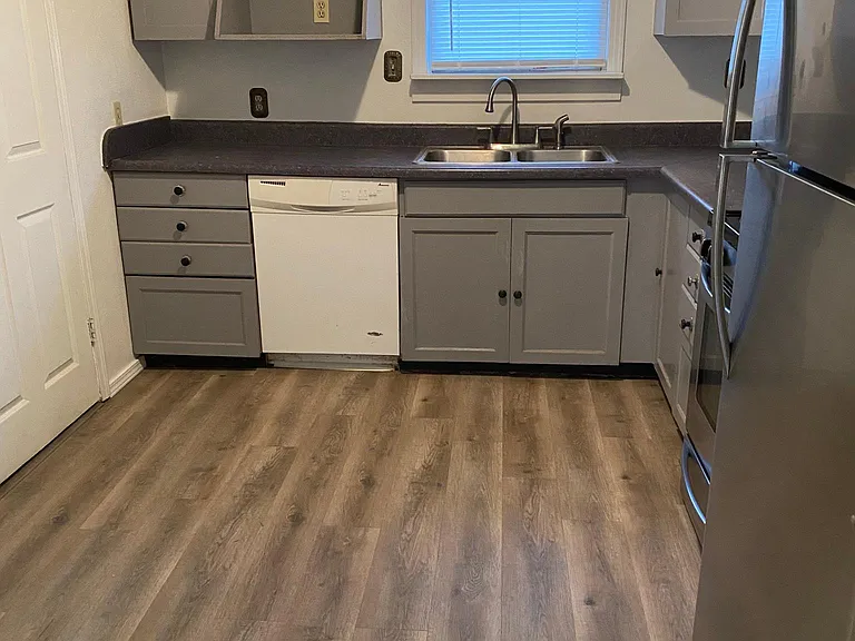 5025 Catalpa St — Photo 2