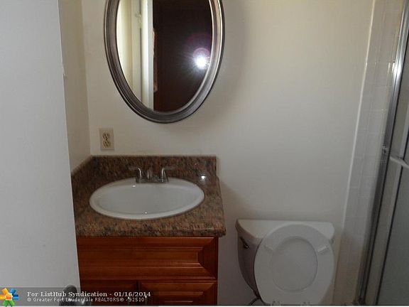 4th image of 2610 NE 10th Ave