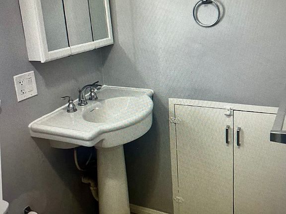 5th image of 166 High Dr