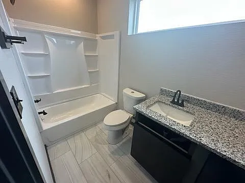 1008 York Ave #A — Photo 7