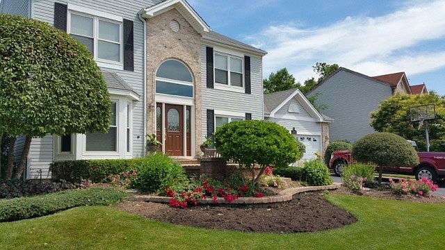 1st image of 4105 Larkspur Ln