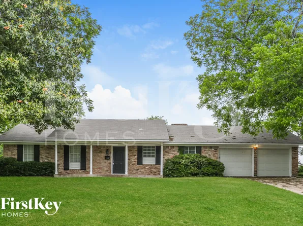 115 Brook Hollow Dr, Desoto, TX 75115