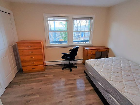2nd image of 320 Hillview Pl #64d6239dc