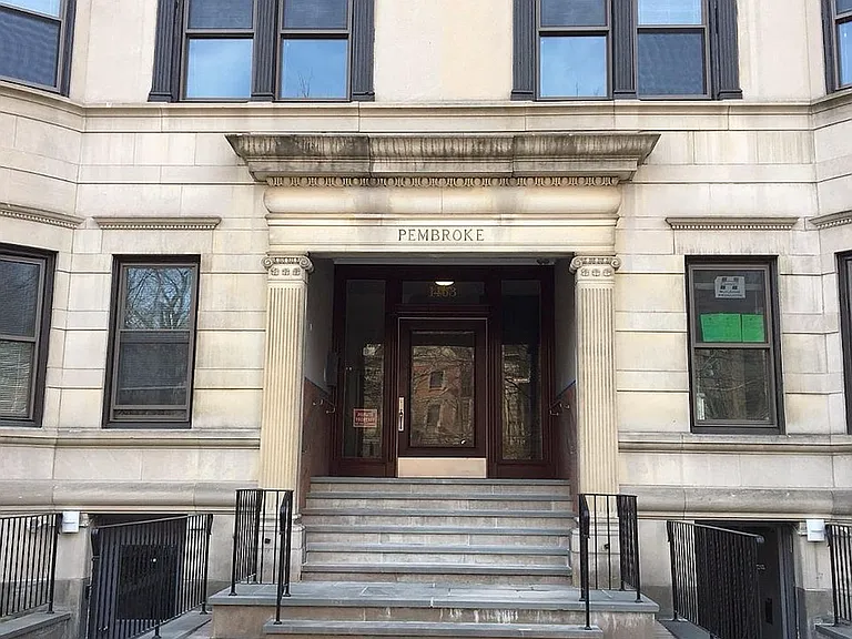Beacon St — Photo 25