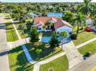 12820 Leeds Ct, Wellington, FL 33414