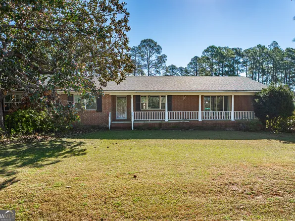 597 S College St, Metter, GA 30439