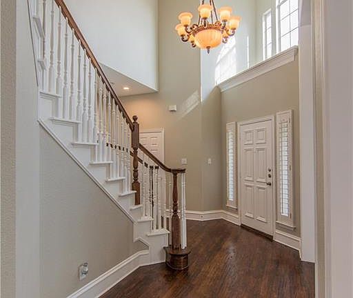 4th image of 1529 Parkwood Dr