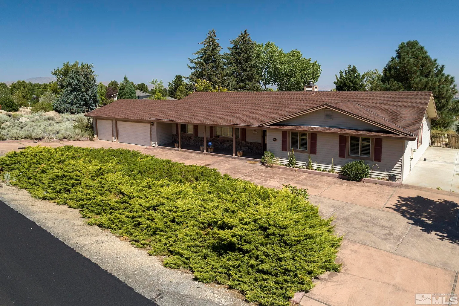 1645 Star Way photo 1