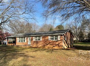 254 Hazelwood Dr, Forest city, NC 28043