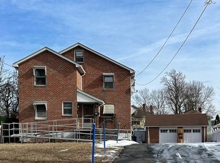 182 Arnoldale Rd, West Hartford, CT 06119