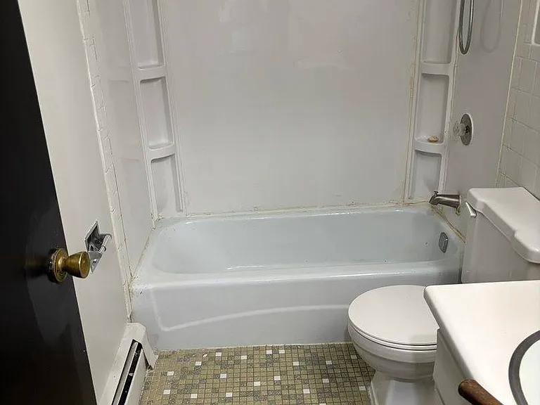 200 Madison St #1H — Photo 10