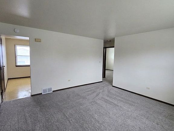 4th image of 1016 Manchester Ct #A2