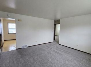 1016 Manchester Ct #2A, South Elgin, IL 60177