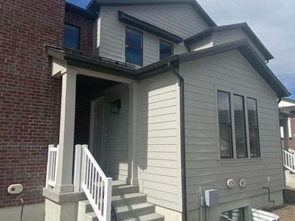 1259 N Main St