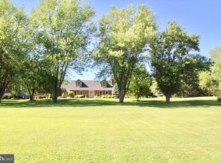 1733 Saint Peters Rd, Pottstown, PA 19465