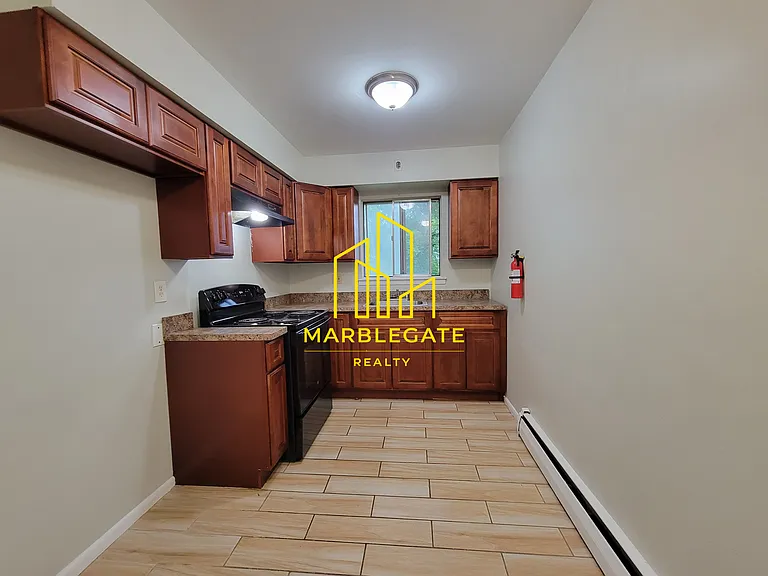 93 Mount Vernon Ave #33 — Photo 1