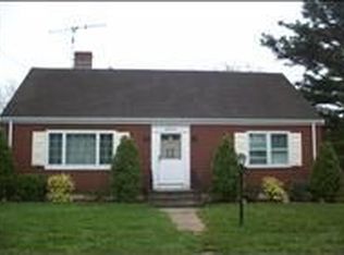 64 Calumet St, New Bedford, MA 02744