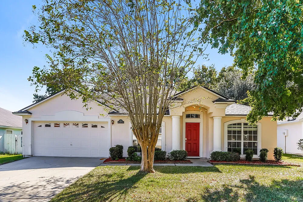 3 bed, 2.0 bath, 1794 sqft, $3,040 — Photo 1