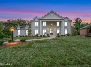 3016 Lightheart Rd, Glenview Hills, KY 40222