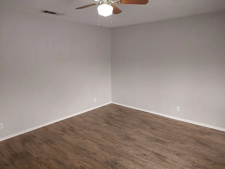 1302 Hollow Creek Dr #C — Photo 14