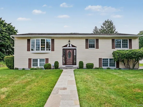 19 Lindy Drive, Carmel, NY 10512