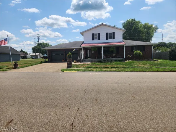 319 E 4th St, West Lafayette, OH 43845