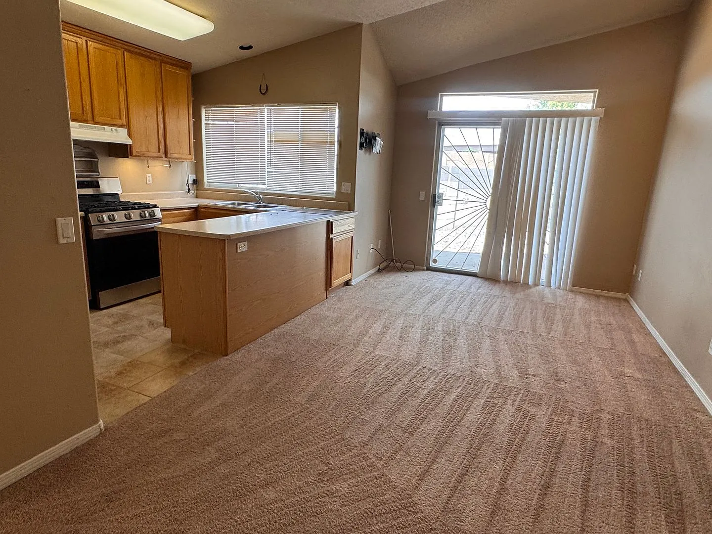 Beautiful 2 bedroom 2 bath home — Photo 3
