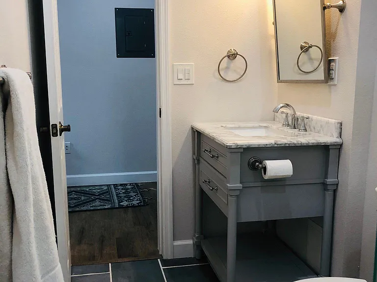 408 Holt Ave #B — Photo 5