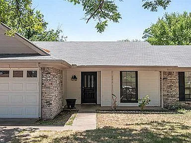 1114 Dove Hollow Rd — Photo 2