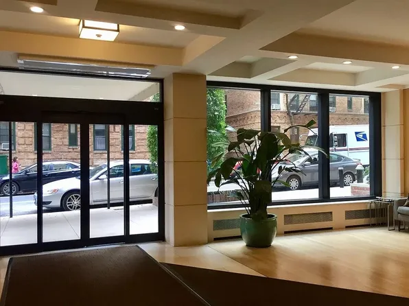 225 East 70th Street image 1 of 7